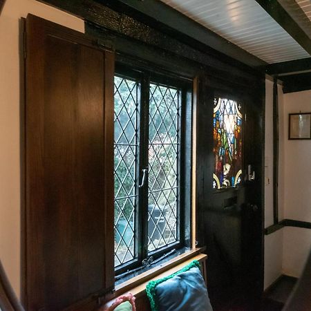 15Th Century Tiny Character Cottage-Henley Centre 외부 사진